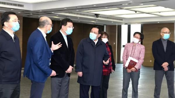 上海市委書記李強蒞臨上藥控股檢查疫情防控物資供應(yīng)保障工作