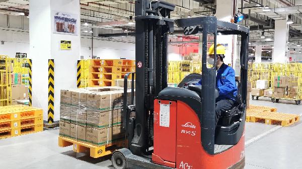 戰(zhàn)疫守“滬”持續(xù)發(fā)力（三）|保供在前！上藥控股堅(jiān)持當(dāng)好服務(wù)醫(yī)療機(jī)構(gòu)的“主力軍”